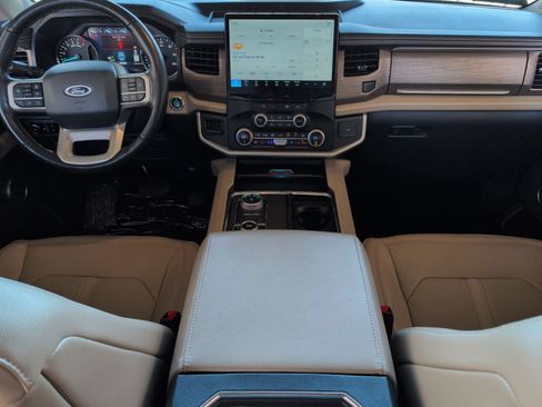 Used 2024 Ford Expedition Limited AWD/4WD image 13