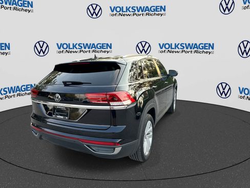 Used 2023 Volkswagen Atlas Cross Sport SE FWD image 14