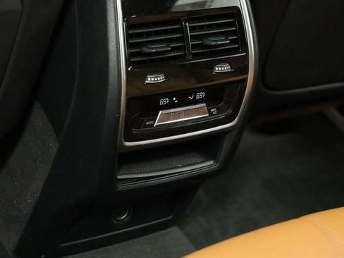 Used 2022 BMW X5 xDrive40i w/ M Sport Package AWD/4WD image 40