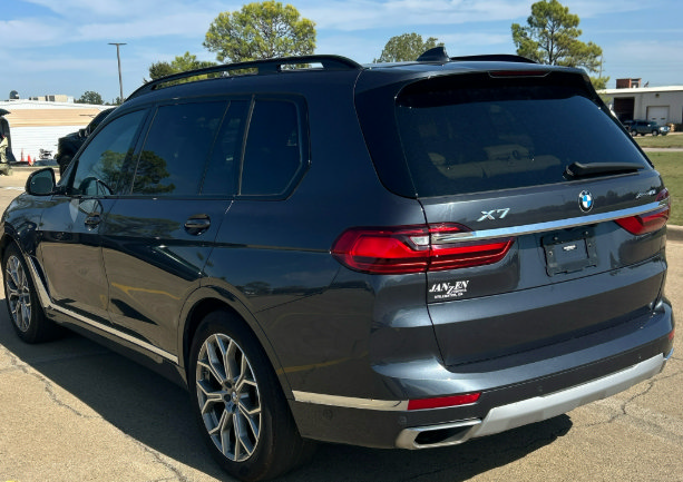 Used 2021 BMW X7 xDrive40i w/ Premium Package AWD/4WD image 3