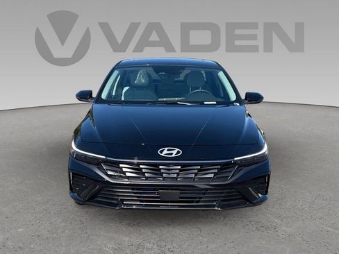 New 2026 Hyundai Elantra Limited FWD image 57