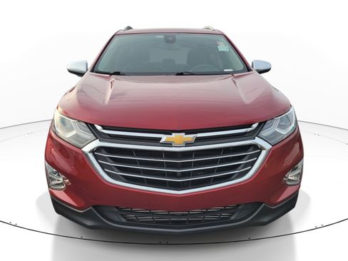 Used 2018 Chevrolet Equinox Premier FWD image 2