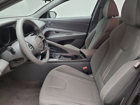 Used 2023 Hyundai Elantra SEL FWD image 17