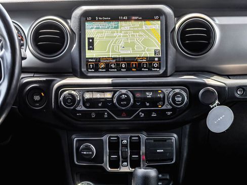 Used 2021 Jeep Gladiator Sport AWD/4WD image 14