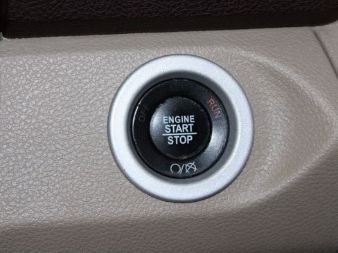 Used 2017 RAM 1500 Laramie Longhorn image 26