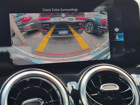 Used 2021 Mercedes-Benz GLB 250 4MATIC image 12
