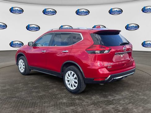 Used 2017 Nissan Rogue AWD image 3