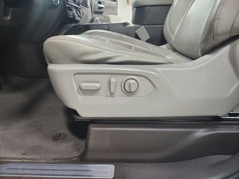Used 2019 GMC Sierra 1500 SLT w/ SLT Premium Plus Package AWD/4WD image 28