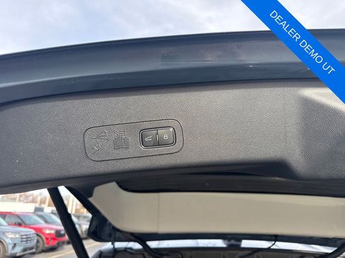 Used 2025 Lincoln Aviator Reserve w/ Jet Appearance Package image 11