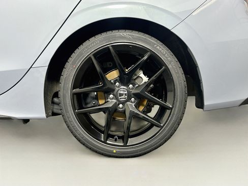 Used 2024 Honda Civic Sport image 11
