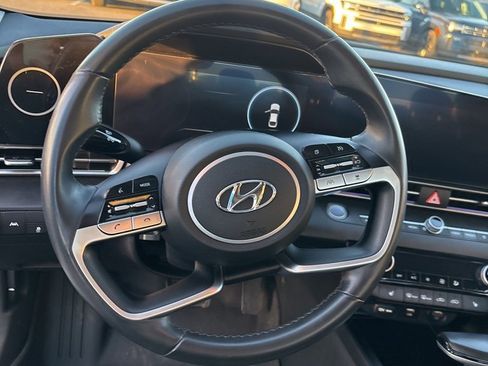 Certified 2023 Hyundai Elantra Limited image 10