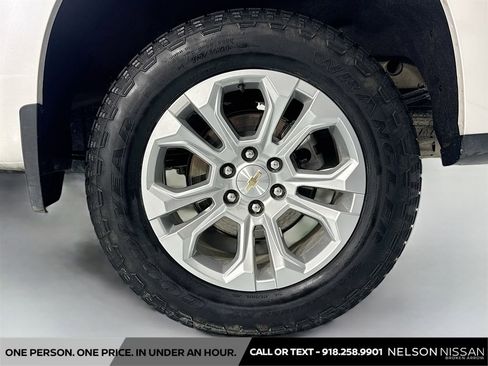 Used 2023 Chevrolet Silverado 1500 LTZ w/ Z71 Off-Road Package AWD/4WD image 31