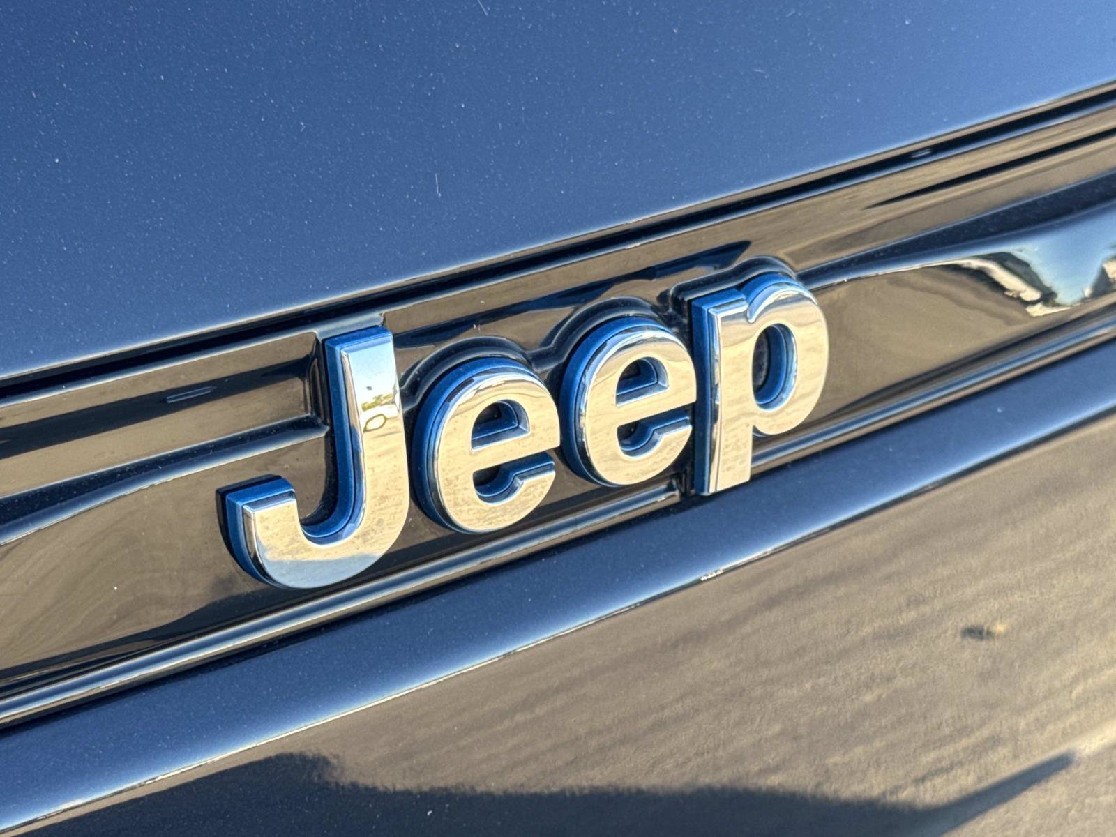 Used 2023 Jeep Grand Cherokee 4WD 4xe w/ Luxury Tech Group II image 6