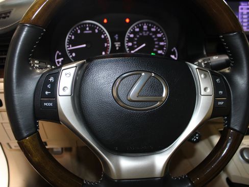Used 2013 Lexus ES 350 w/ Premium Pkg FWD image 23