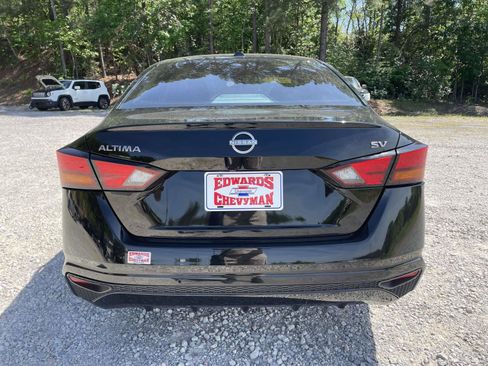 Used 2023 Nissan Altima 2.5 SV FWD image 22
