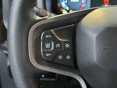 Used 2025 Ford Bronco Badlands image 30