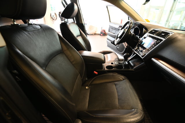 Used 2018 Subaru Outback 2.5i Limited AWD/4WD image 25