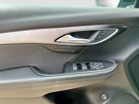 Used 2025 Buick Envision Sport Touring AWD/4WD image 9