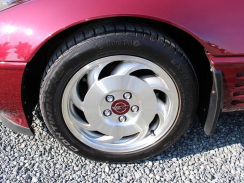 Used 1993 Chevrolet Corvette Coupe RWD image 20