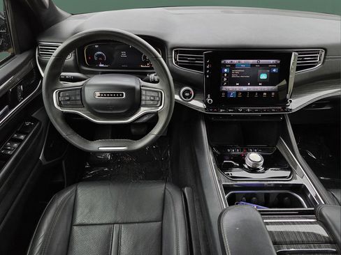 Certified 2022 Jeep Wagoneer Series II AWD/4WD image 8