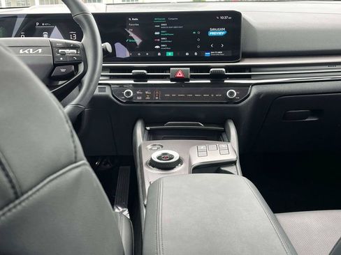 Certified 2026 Kia Sportage EX AWD/4WD image 4