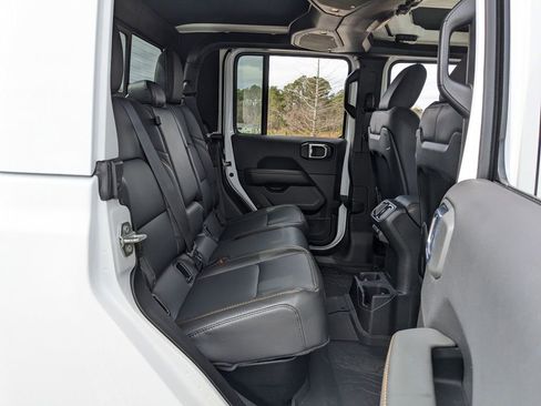 New 2026 Jeep Gladiator Sport image 42