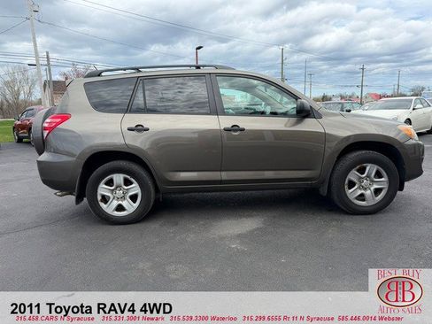 Used 2011 Toyota RAV4 4WD w/ Preferred Premium Pkg image 8