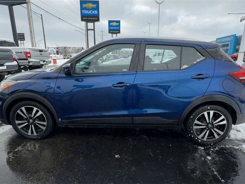 Used 2020 Nissan Kicks SV image 5