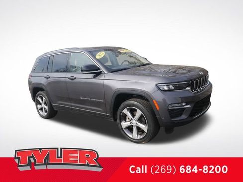 Certified 2022 Jeep Grand Cherokee Limited w/ Luxury Tech Group II AWD/4WD image 1