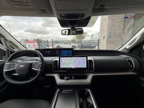 New 2026 Ford Expedition Active RWD image 21