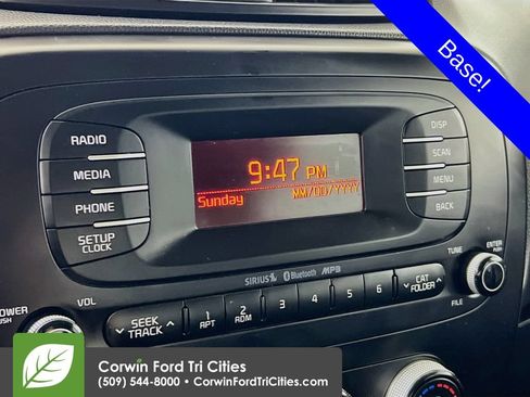 Used 2015 Kia Soul FWD image 20