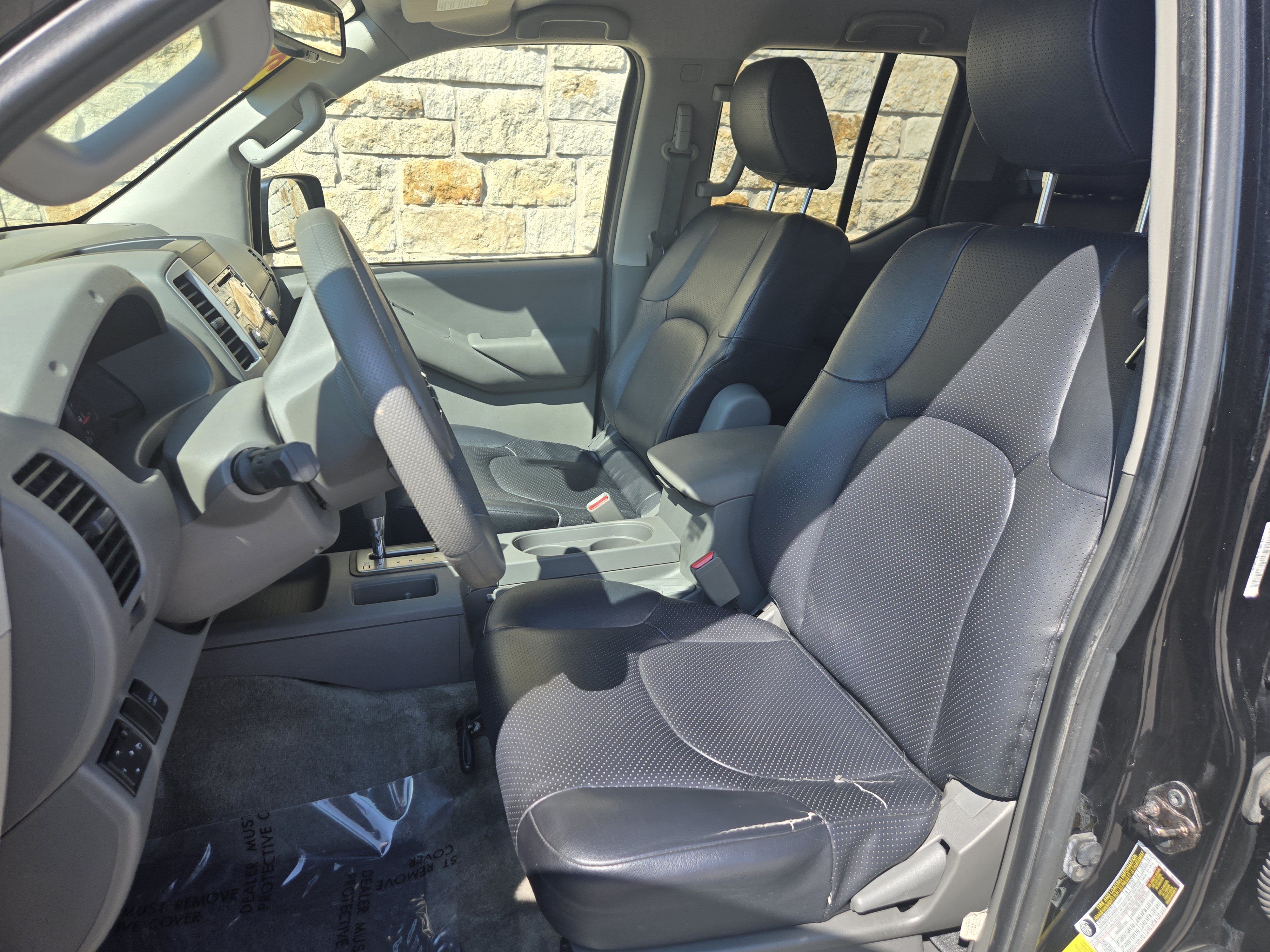 Used 2013 Nissan Frontier SV w/ SV Value Truck Pkg RWD image 5