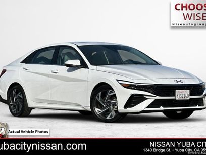 Used 2025 Hyundai Elantra Limited
