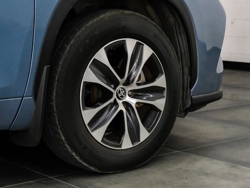 Used 2021 Toyota Highlander XLE FWD image 69