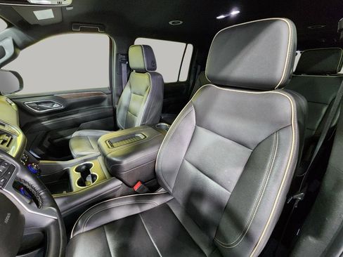 Used 2023 Chevrolet Suburban Premier AWD/4WD image 15
