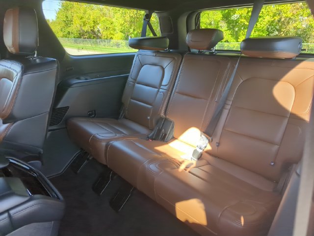Used 2023 Lincoln Navigator L Reserve AWD/4WD image 28