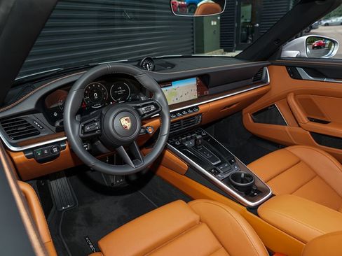 Certified 2026 Porsche 911 Targa 4S AWD/4WD image 30