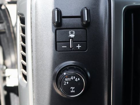 Used 2018 Chevrolet Silverado 1500 LT w/ Texas Edition image 21