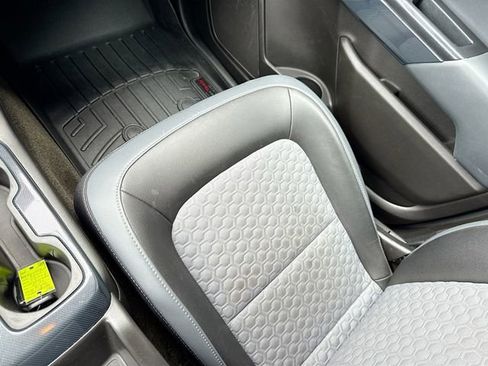 Used 2015 Chevrolet Colorado Z71 image 25