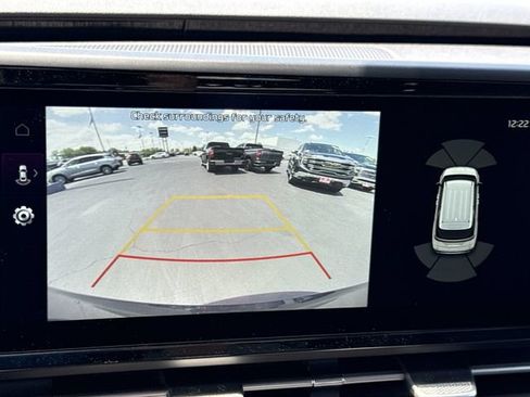 Used 2024 Kia Carnival EX FWD image 15