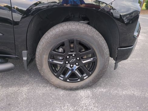 Used 2025 Chevrolet Silverado 1500 Custom w/ Turbomax Blackout Package AWD/4WD image 12