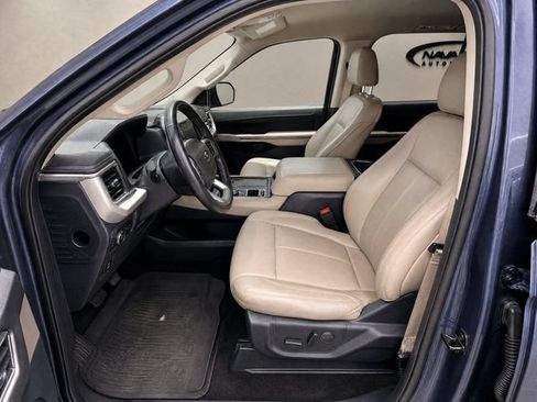 Used 2022 Ford Expedition XLT RWD image 12