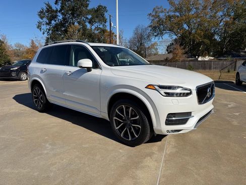 Used 2018 Volvo XC90 T5 Momentum w/ Momentum Plus Package image 7