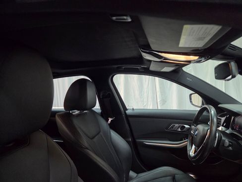 Used 2019 BMW 330i xDrive Sedan w/ Convenience Package image 22