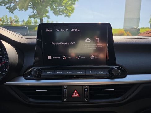 Used 2023 Kia Forte LXS w/ LXS Technology Package FWD image 9