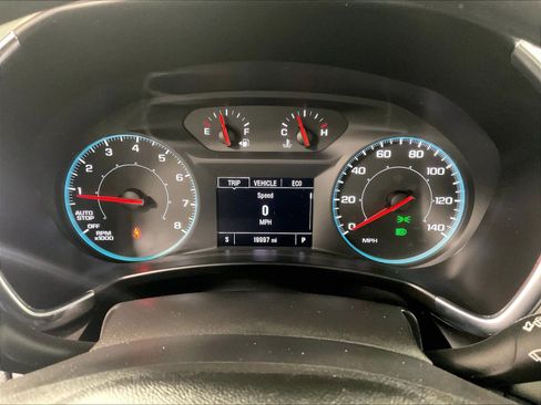 Used 2022 Chevrolet Equinox LS image 25