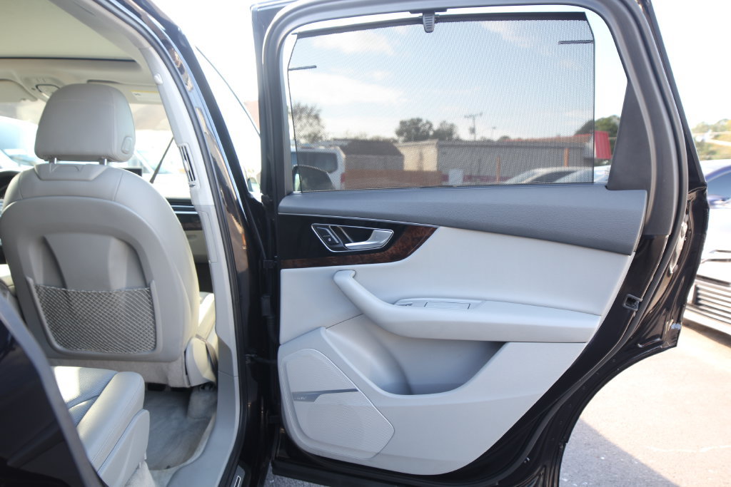 Used 2018 Audi Q7 3.0T Prestige AWD/4WD image 45