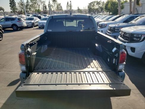 Used 2022 Toyota Tacoma TRD Off-Road w/ Technology Package RWD image 20