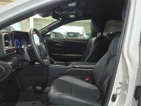 Used 2025 Toyota Crown w/ Carpet Mat Package (TMS) AWD/4WD image 20