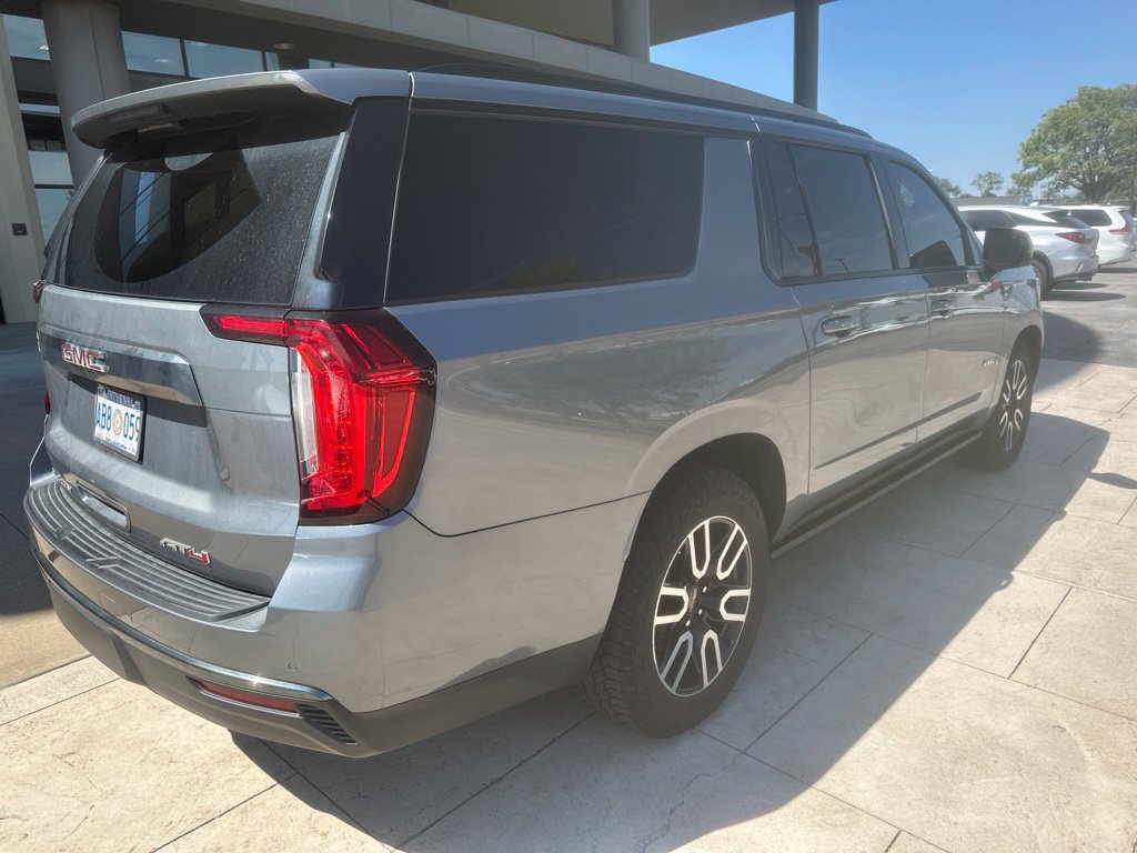 Used 2021 GMC Yukon XL AT4 w/ AT4 Premium Plus Package AWD/4WD image 5